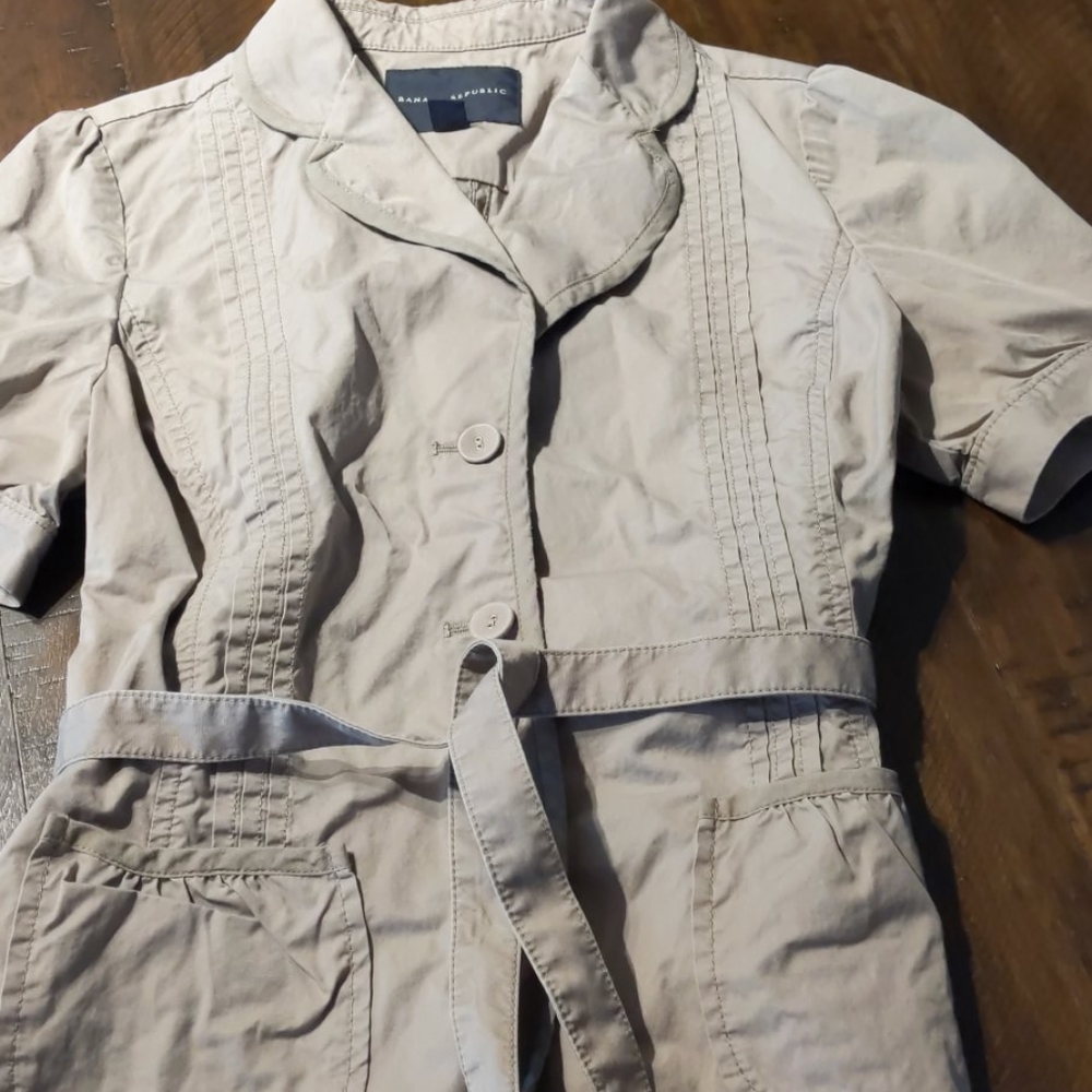 Banana Republic Top🏵️